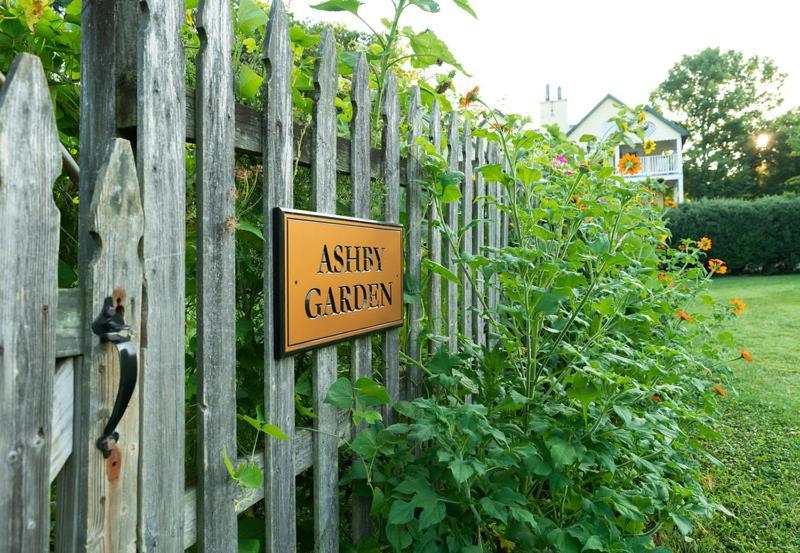 Ashby Inn & Restaurant Paris Eksteriør billede